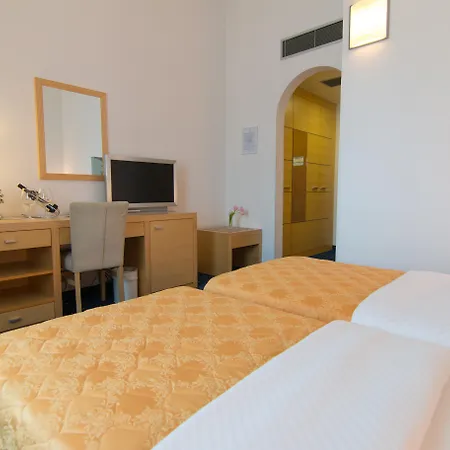 Blue Star Hotel 4*