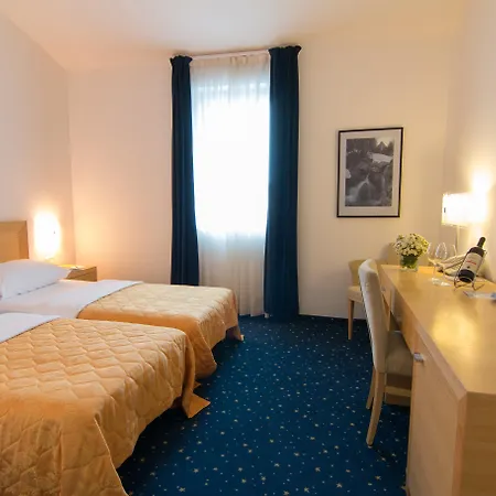Blue Star 4*